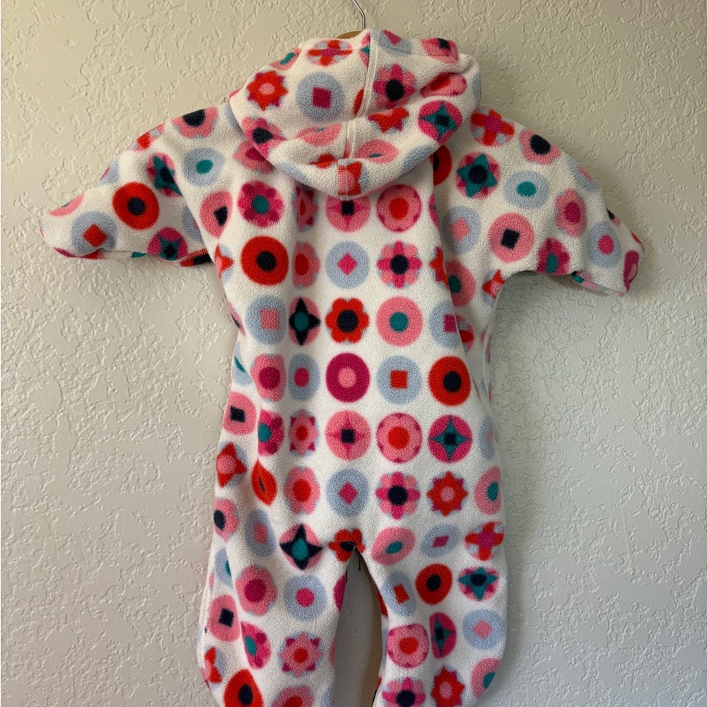 Patagonia Infant Fleece Onesie with Colorful Pattern - Picture 3 of 3